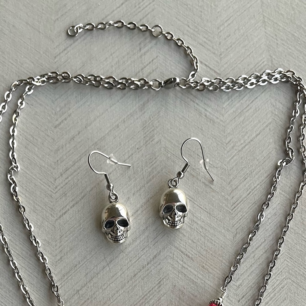 Set ! Red coral skull double layer necklace + matching skull earrings goth boho - Picture 8 of 16